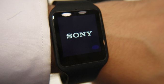 Sony SmartWatch 3 & SmartBand Talk Hands-On