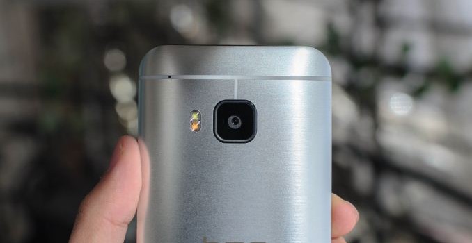 A Quick Look at One M9 RAW Photos