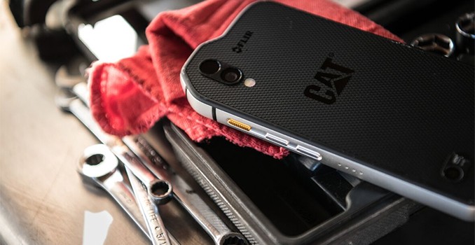 Cat at MWC 2018: S61 Smartphone with FLIR Cam, Laser Distance Measurer, Air Quality Sensor