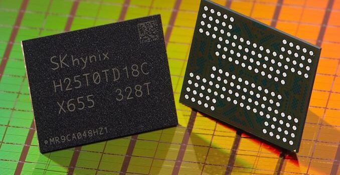 SK Hynix Shows Off 321-Layer 3D TLC NAND Device